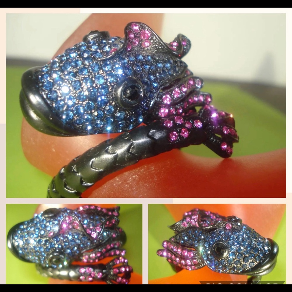 Rare Vintage Koi Fish Crystals Hinged Bangle😍